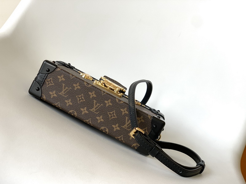 LV Handbags AAA(Women)-674