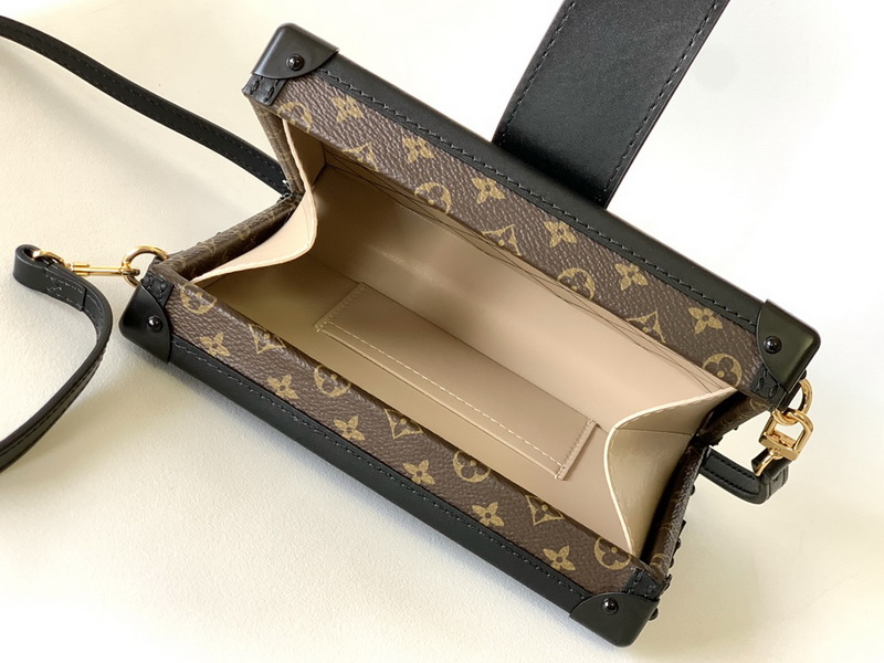 LV Handbags AAA(Women)-674