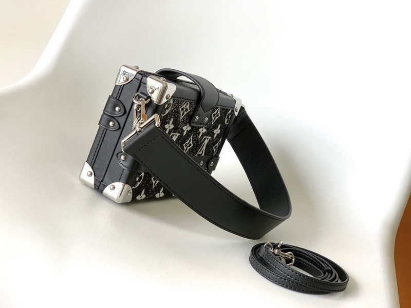 LV Handbags AAA(Women)-802