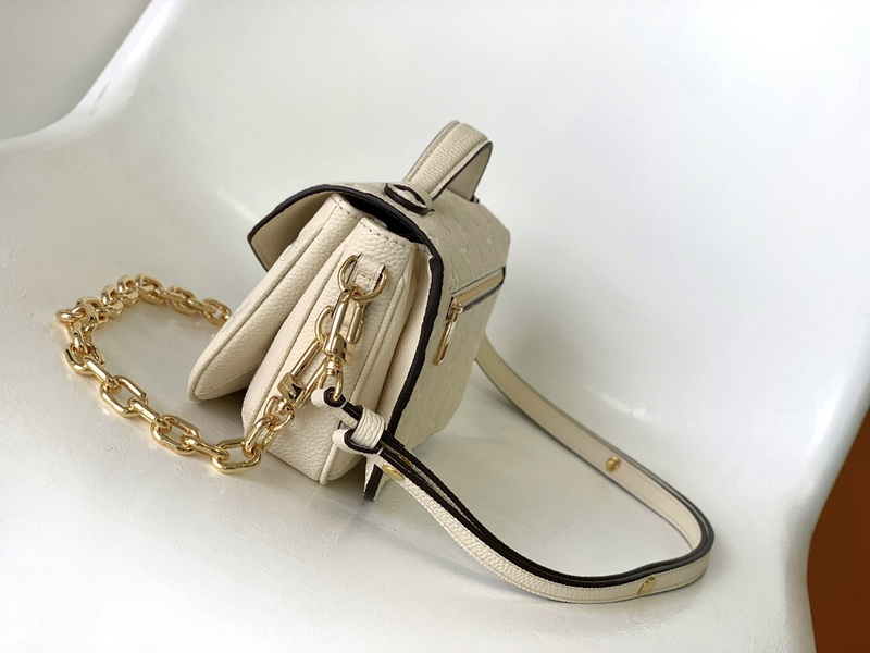 LV Handbags AAA(Women)-822