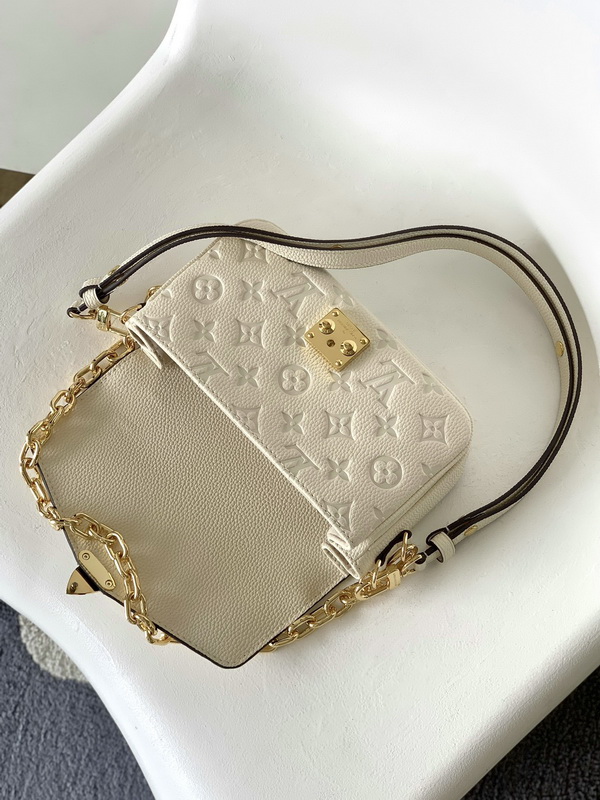 LV Handbags AAA(Women)-822