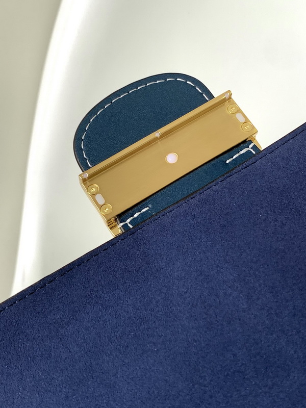 LV Handbags AAA(Women)-832