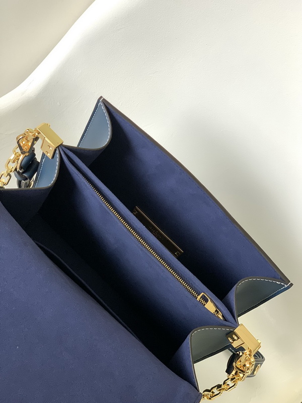 LV Handbags AAA(Women)-832
