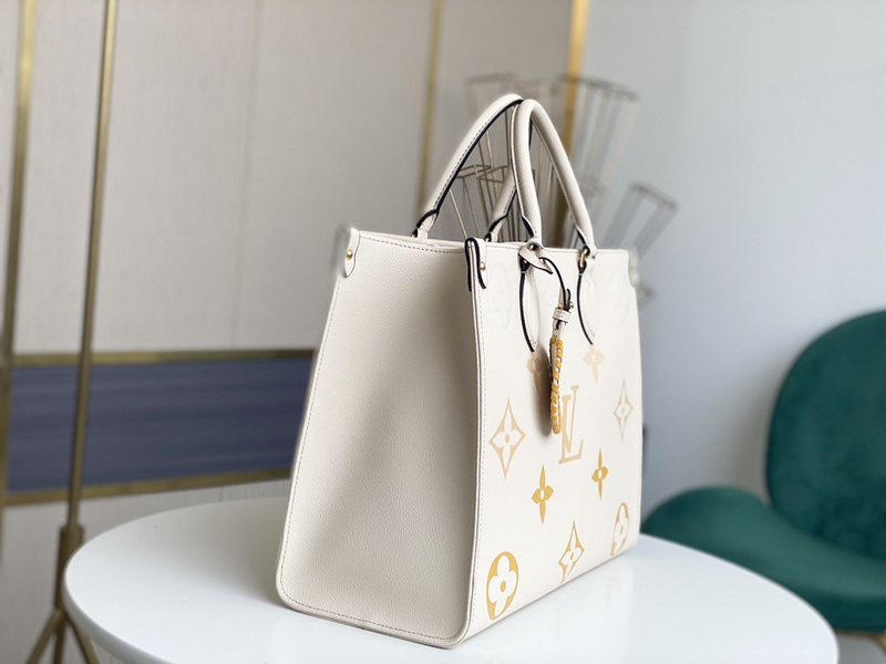 LV Handbags AAA(Women)-941