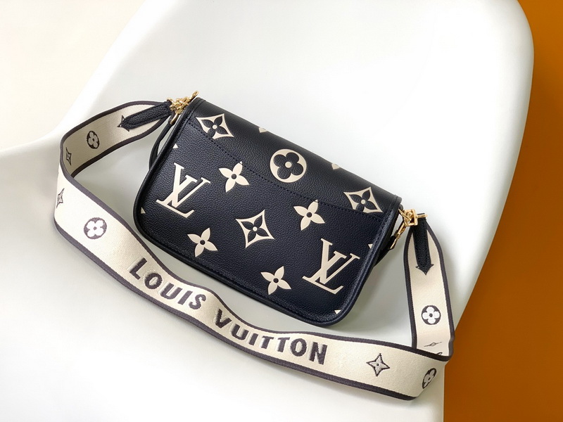 LV Handbags AAA(Women)-1638