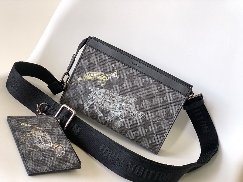 LV Handbags AAA(Men)-283