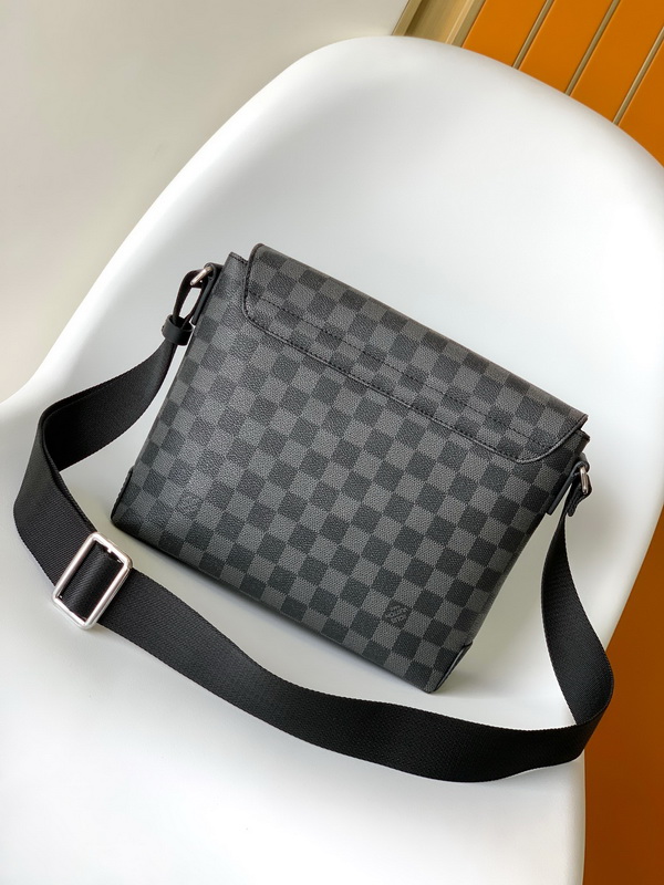LV Handbags AAA(Men)-284