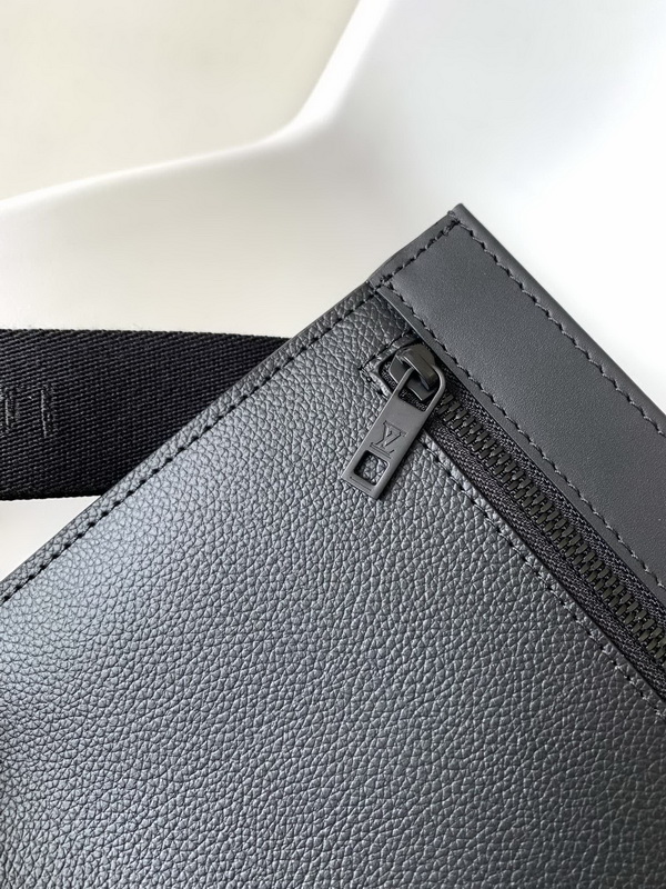 LV Handbags AAA(Men)-295