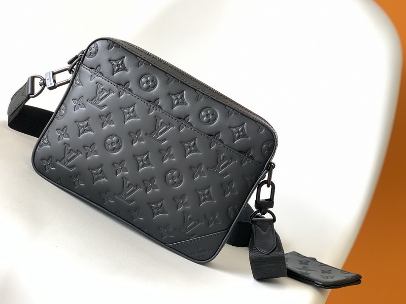 LV Handbags AAA(Men)-300