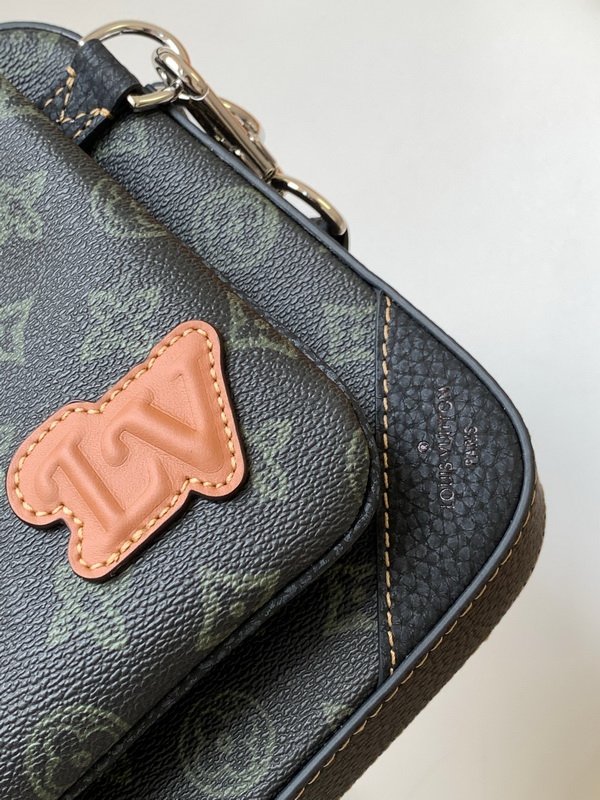 LV Handbags AAA(Men)-303