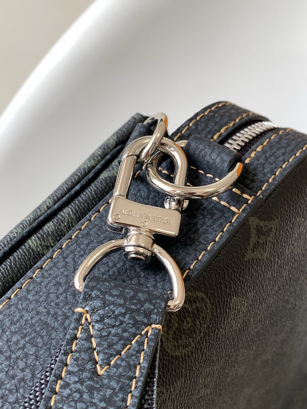 LV Handbags AAA(Men)-303