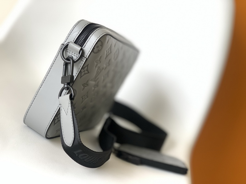 LV Handbags AAA(Men)-309