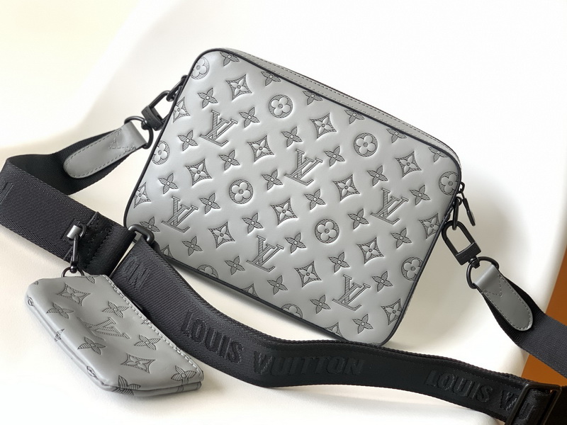LV Handbags AAA(Men)-309