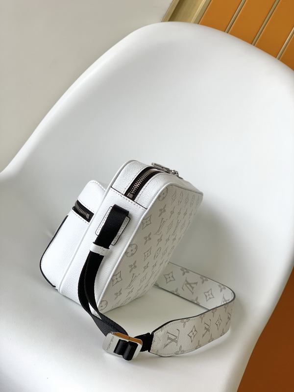 LV Handbags AAA(Men)-319