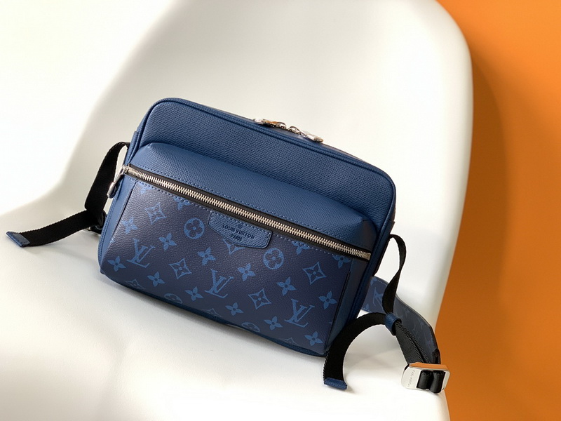 LV Handbags AAA(Men)-320