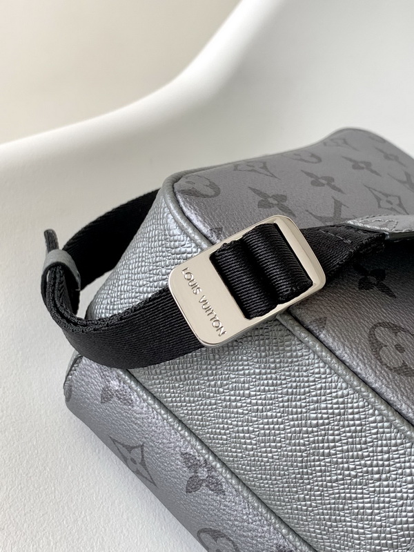 LV Handbags AAA(Men)-322