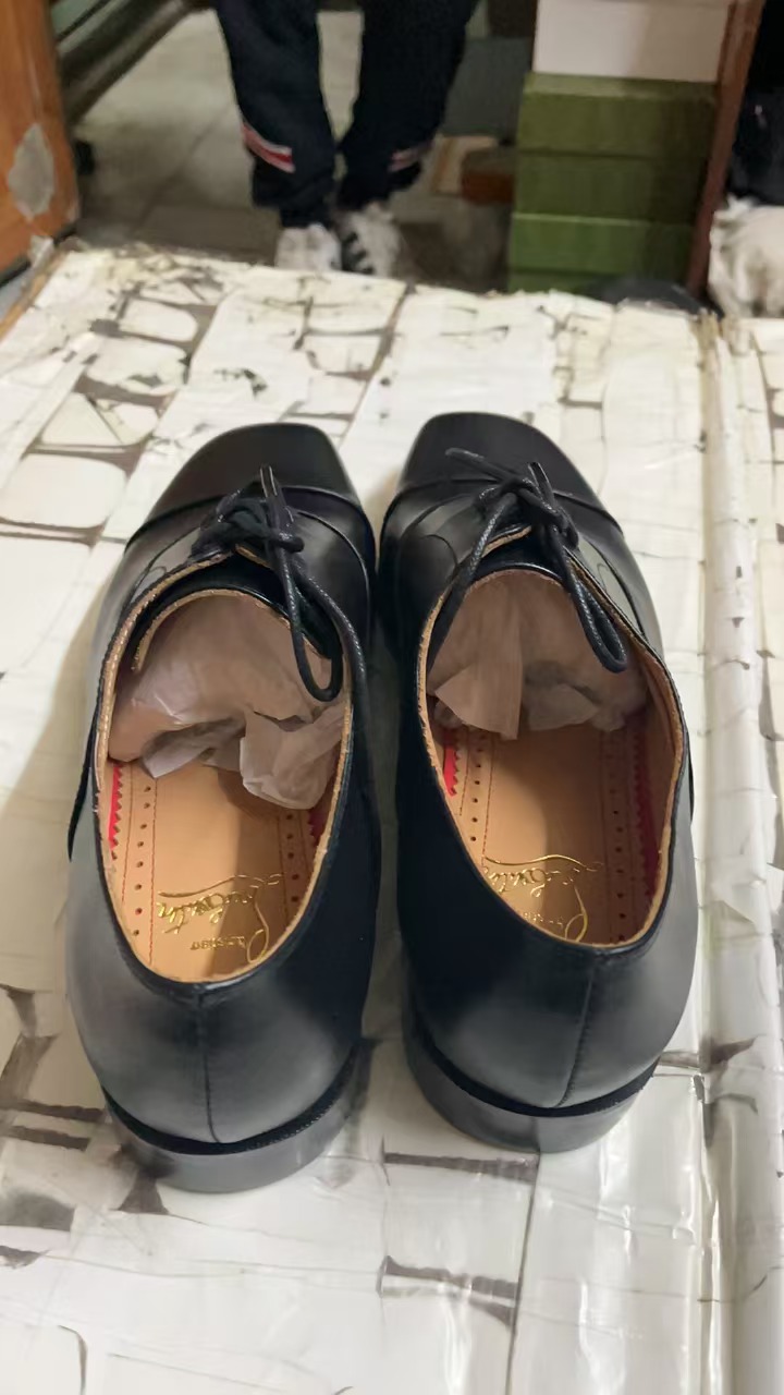 CL Men Shoes-556