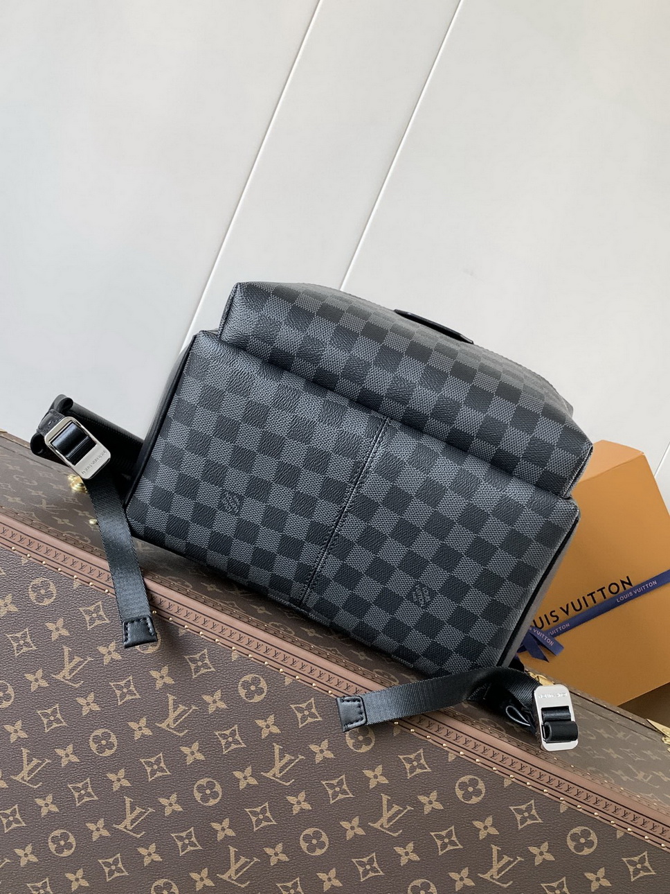 LV Bag-NFC(AAA)-011