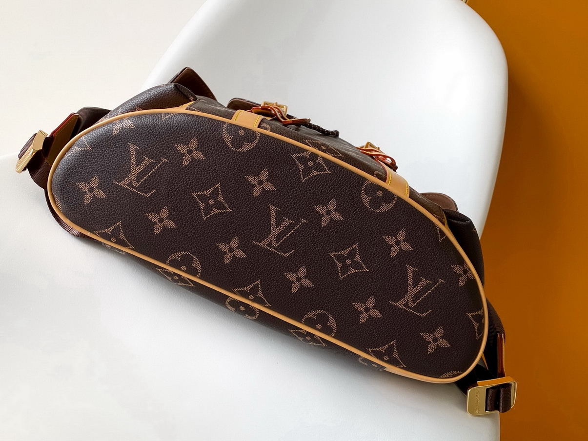 LV Backpack(AAA)-197