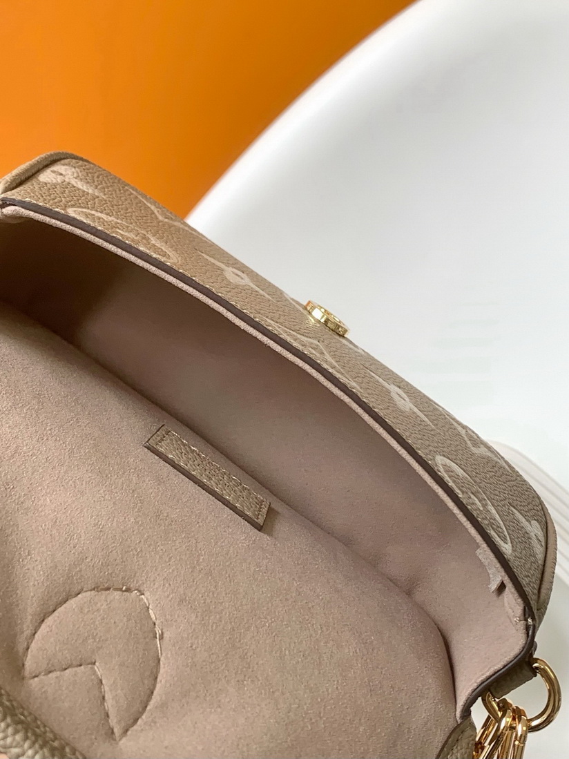 LV Bag-NFC(AAA)-085