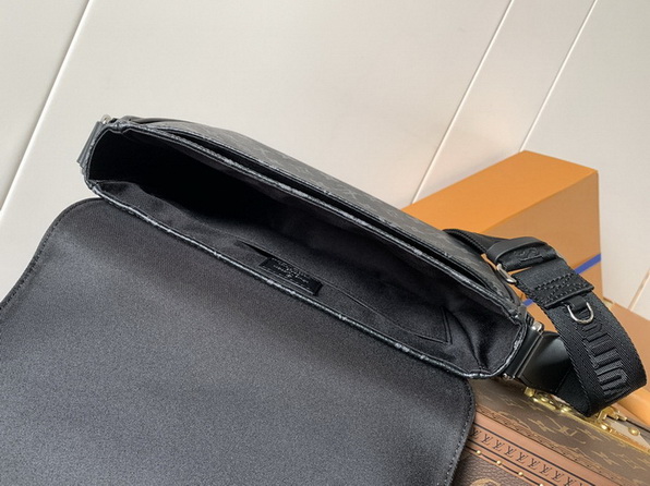 LV Bag-NFC(AAA)-112