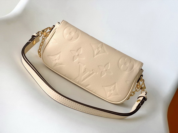 LV Bag-NFC(AAA)-121
