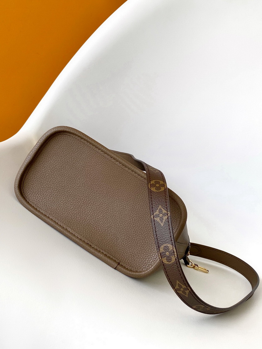 LV Bag-NFC(AAA)-167