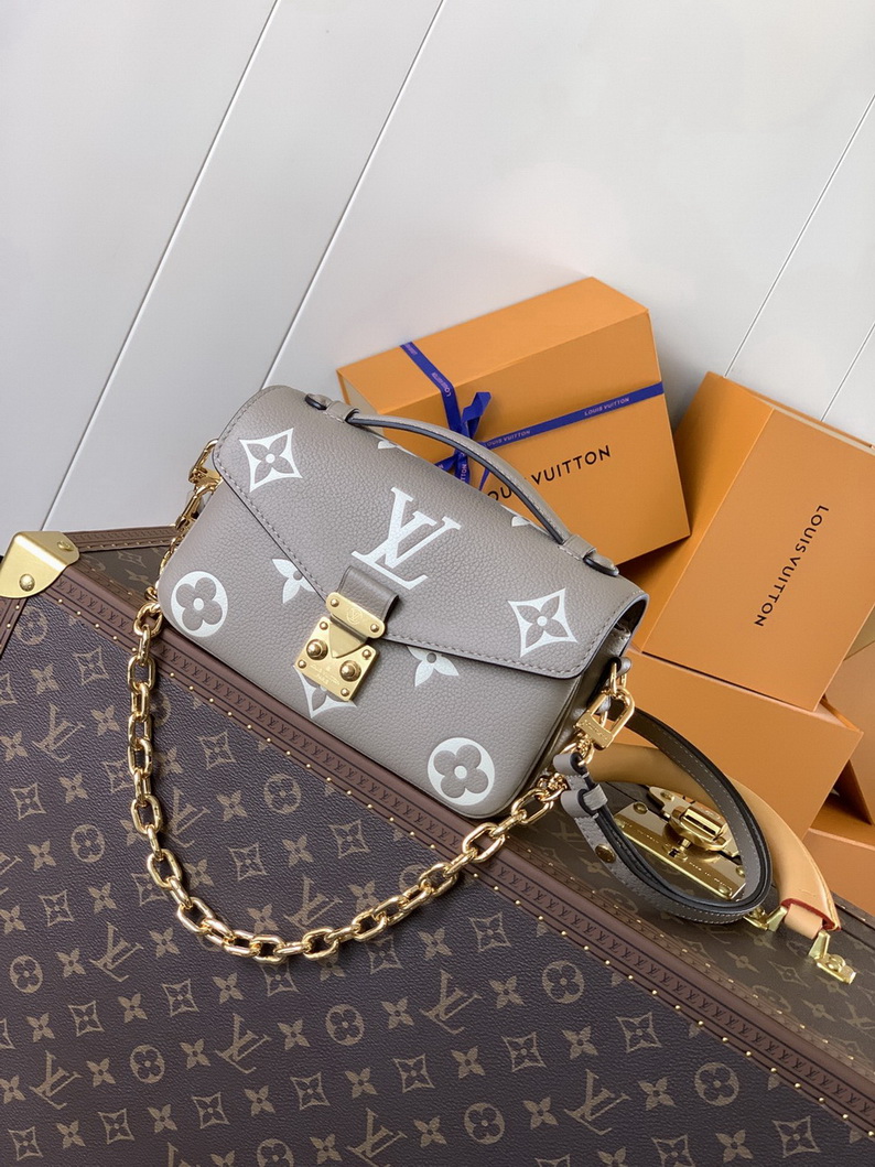 LV Bag-NFC(AAA)-447