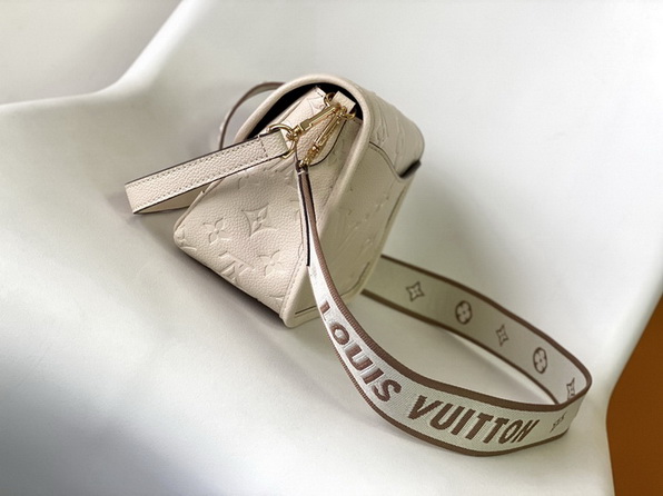 LV Bag-NFC(AAA)-469