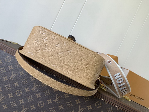 LV Bag-NFC(AAA)-537