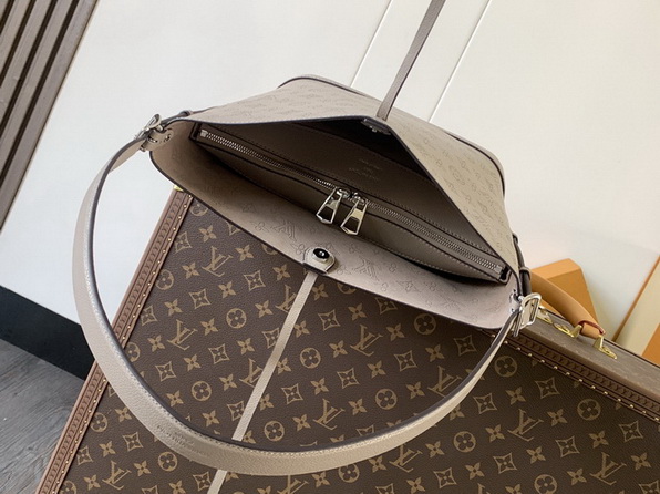 LV Bag-NFC(AAA)-538