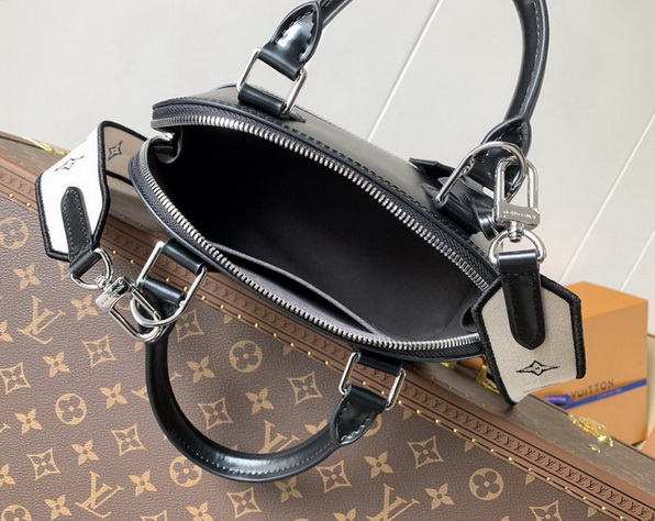 LV Bag-NFC(AAA)-557