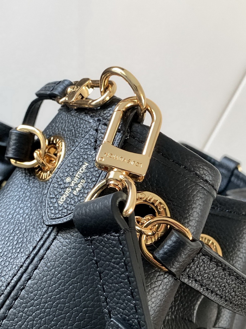 LV Bag-NFC(AAA)-586