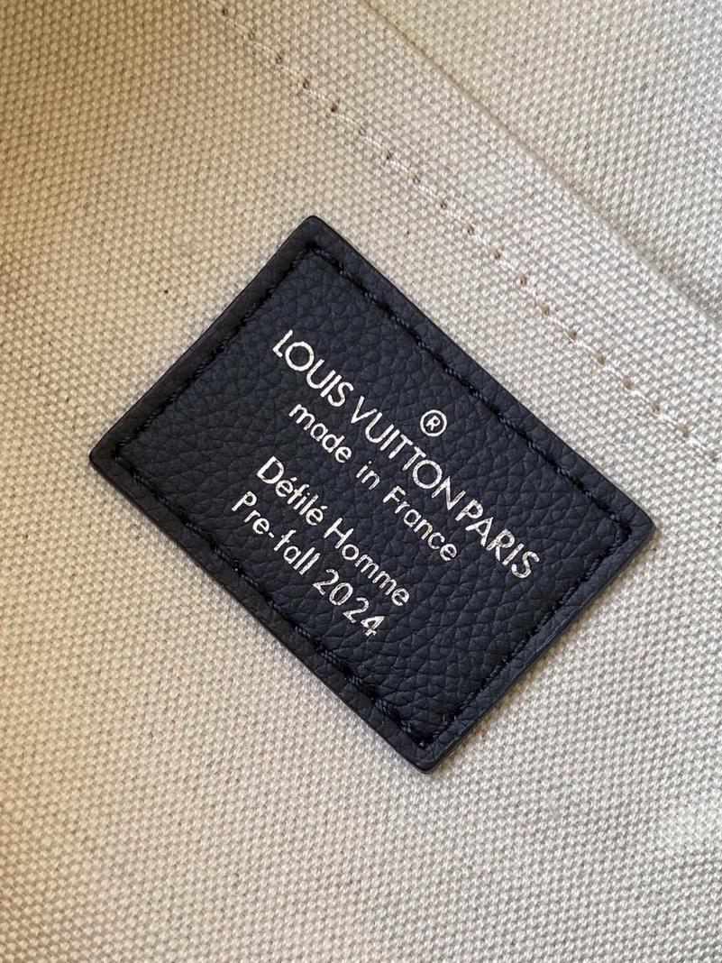 LV Bag-NFC(AAA)-590