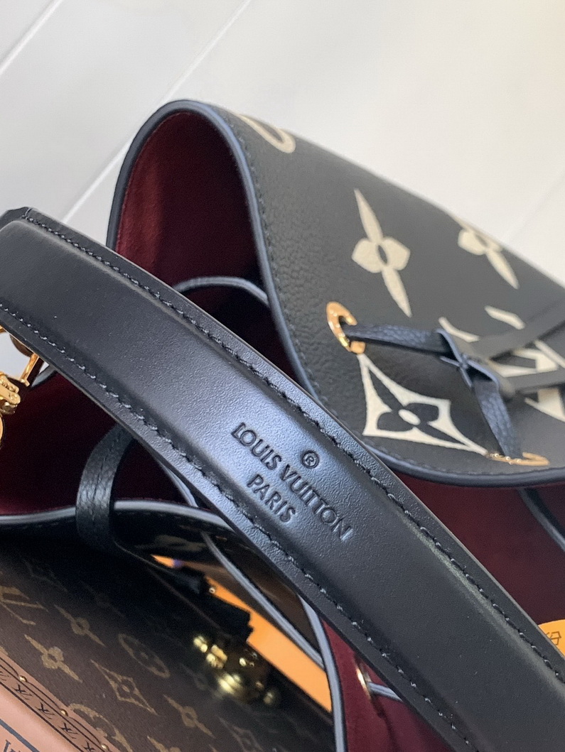 LV Bag-NFC(AAA)-621