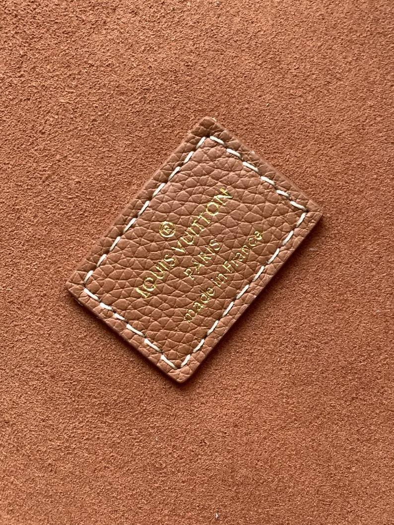 LV Bag-NFC(AAA)-673