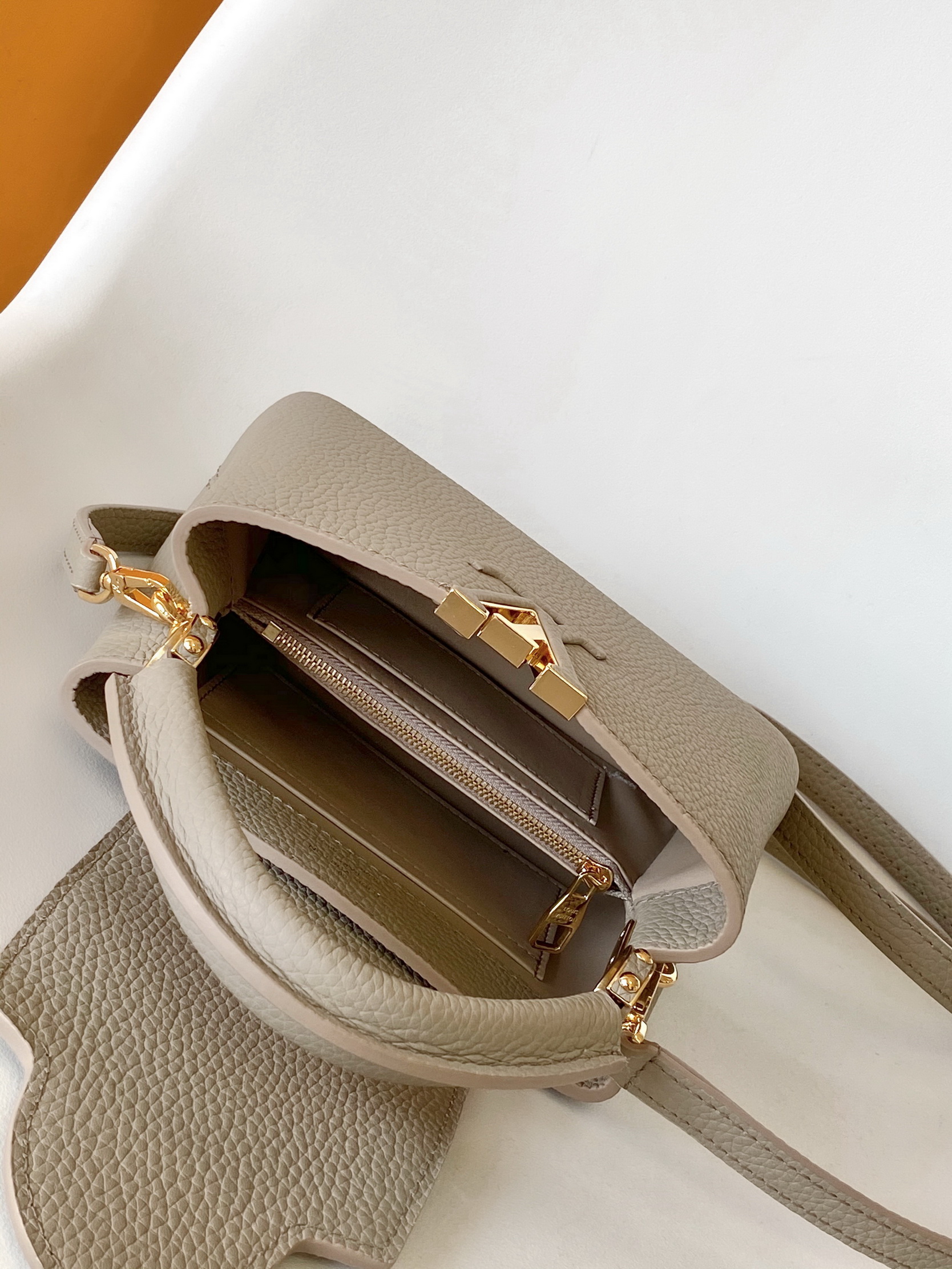 LV Bag-NFC(AAA)-676