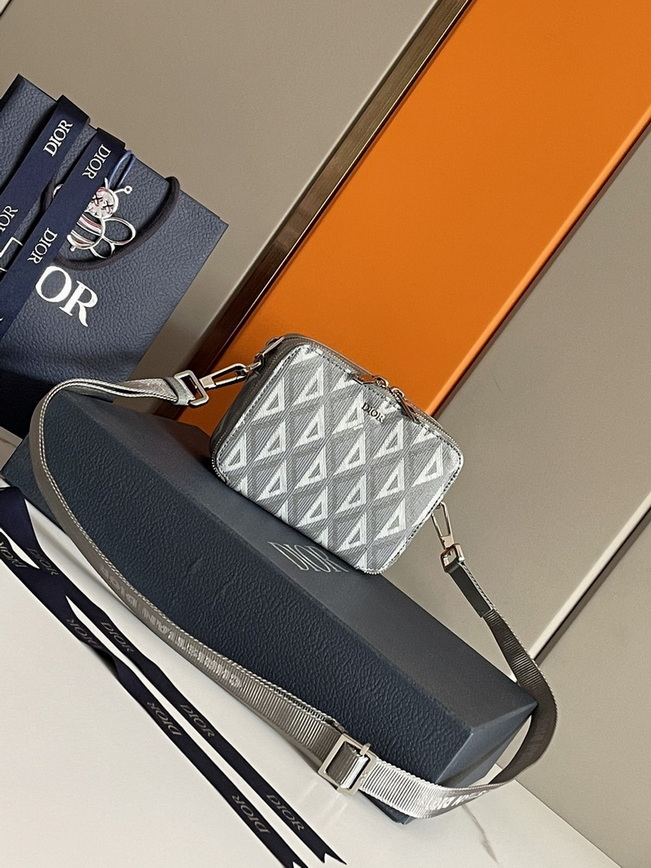 D*or handbags aaa(men)-017