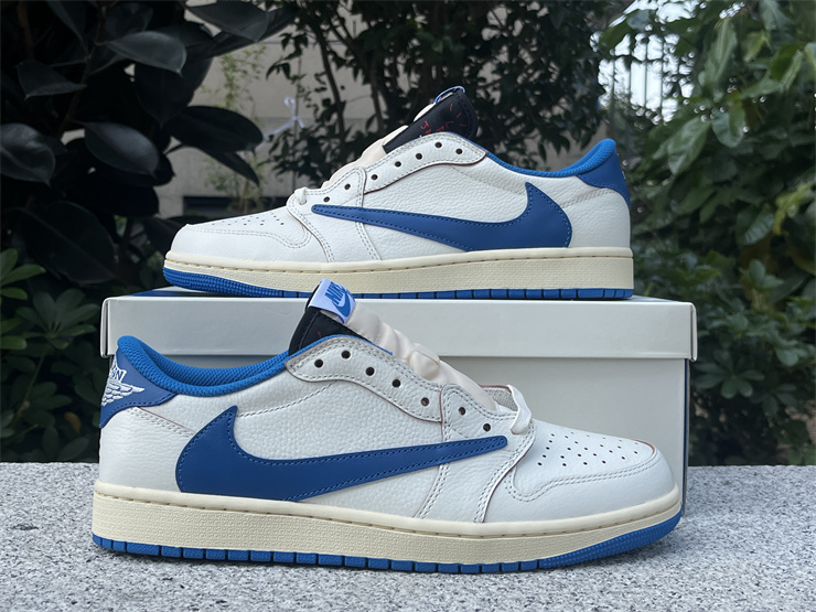 Travis Scott x fragment design x AJ1