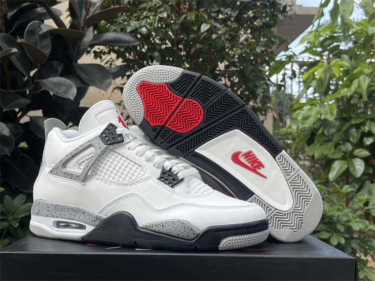 Air Jordan 4 OG White Cement