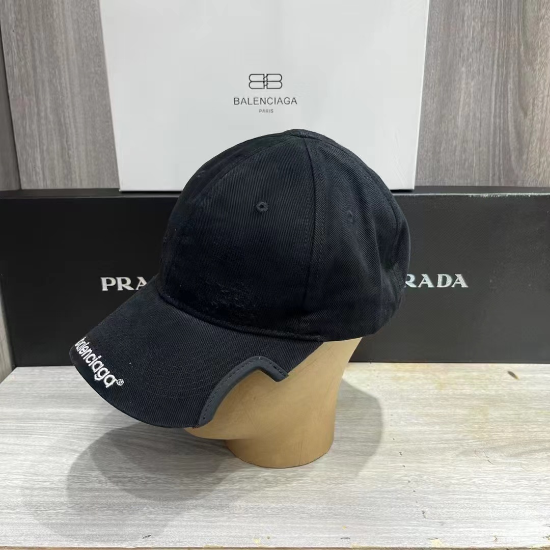 Ba*len*cia*ga cap-370