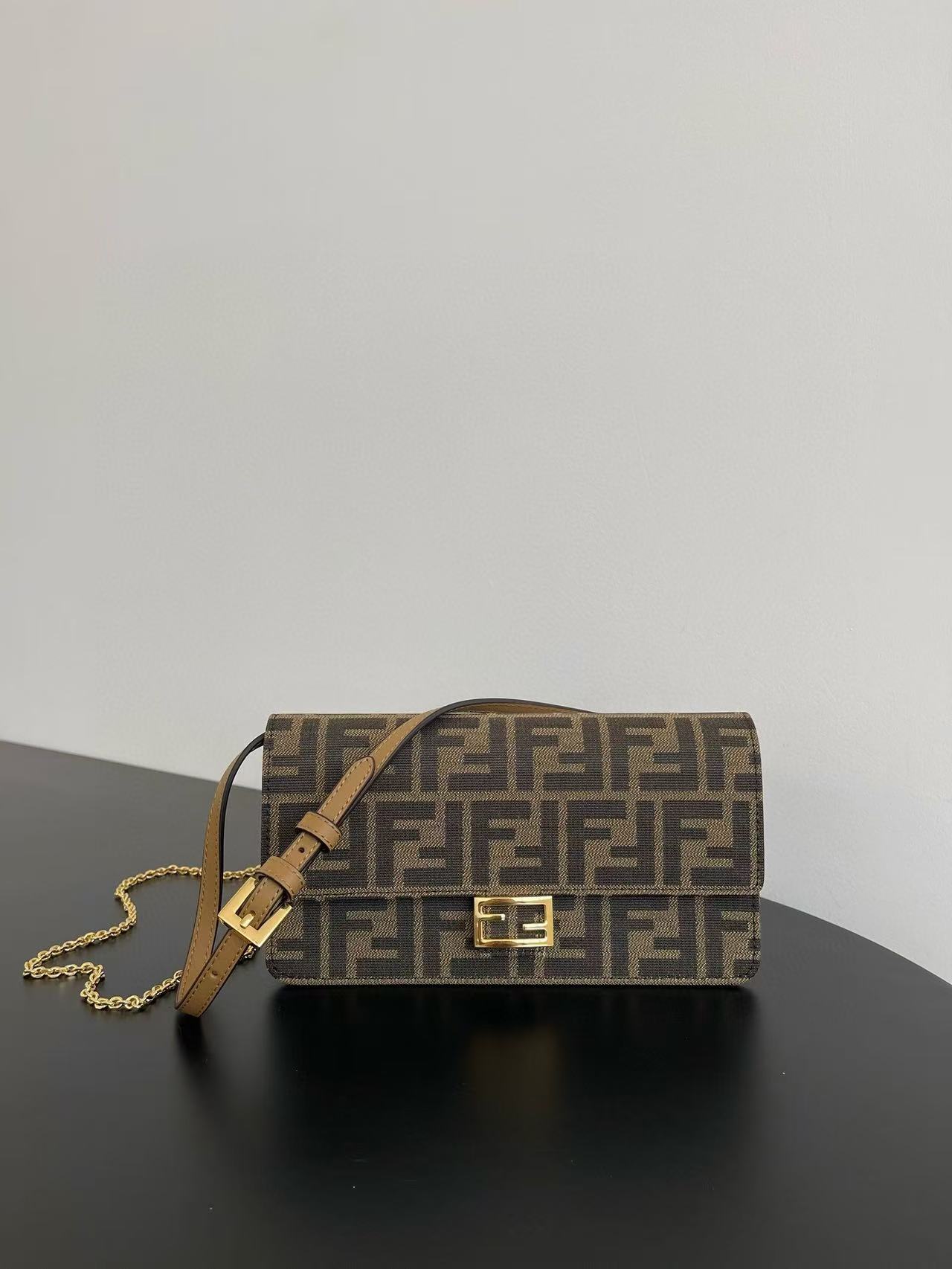 F**di handbags aaa(women)-014