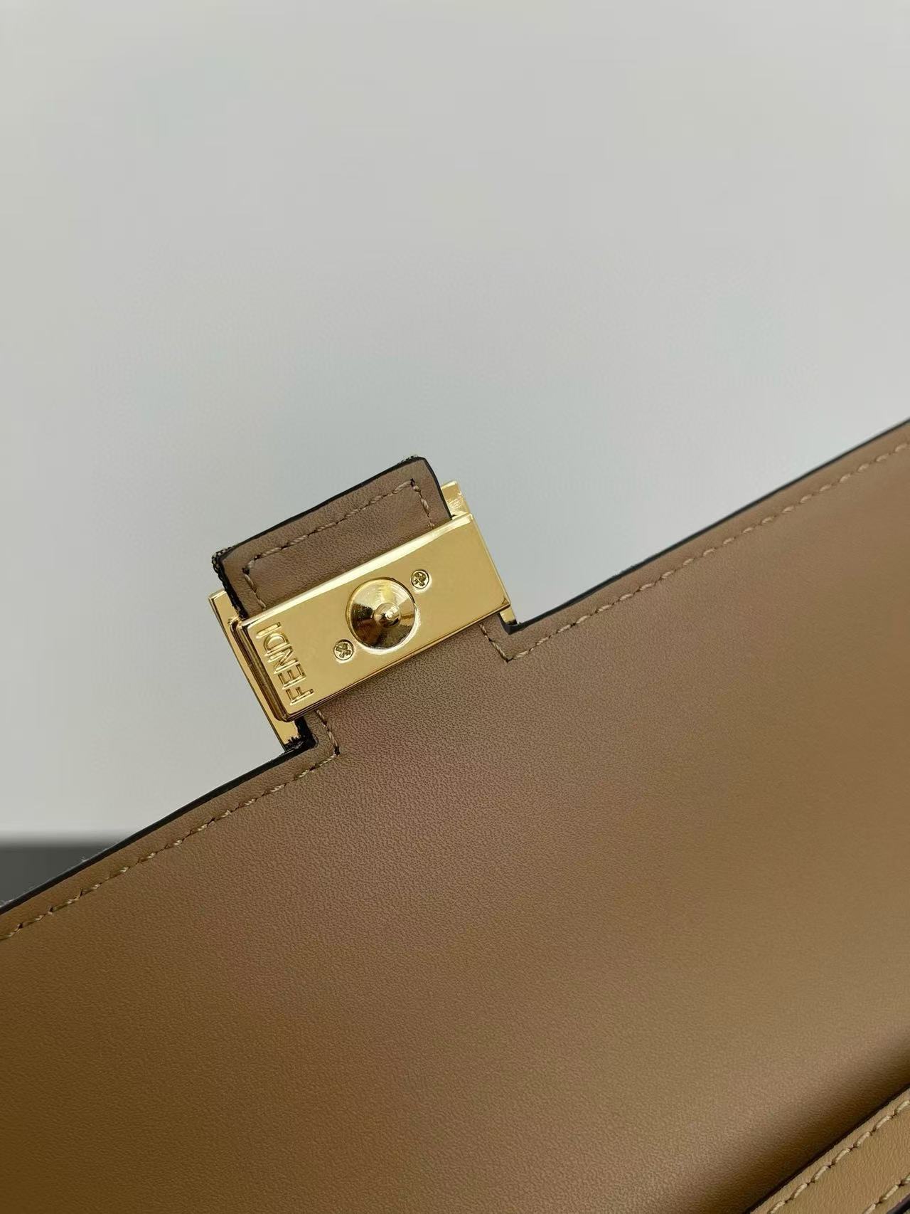 F**di handbags aaa(women)-014