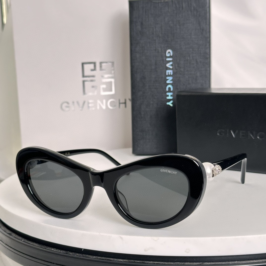 GIVENCHY Sunglasses(AAAA)-316