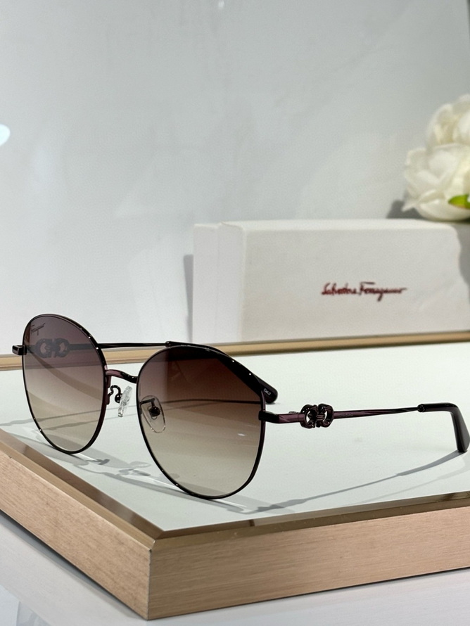 FERRAGAMO Sunglasses(AAAA)-392