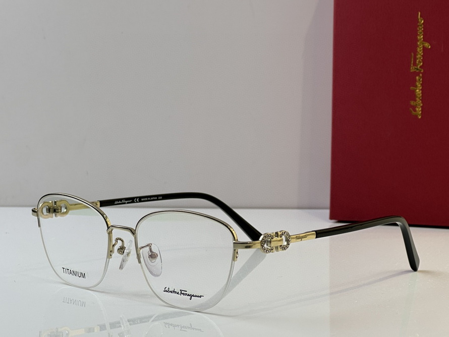 FERRAGAMO Sunglasses(AAAA)-334