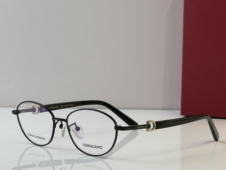 FERRAGAMO Sunglasses(AAAA)-329