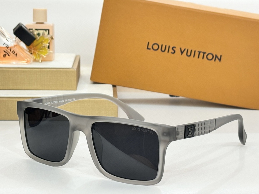 LV Sunglasses(AAAA)-3207