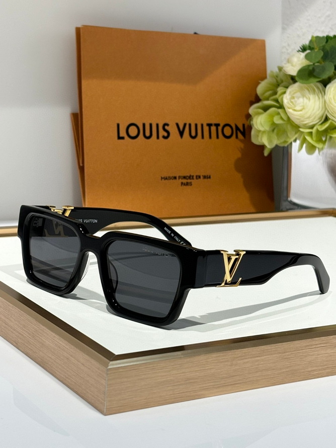 LV Sunglasses(AAAA)-2895