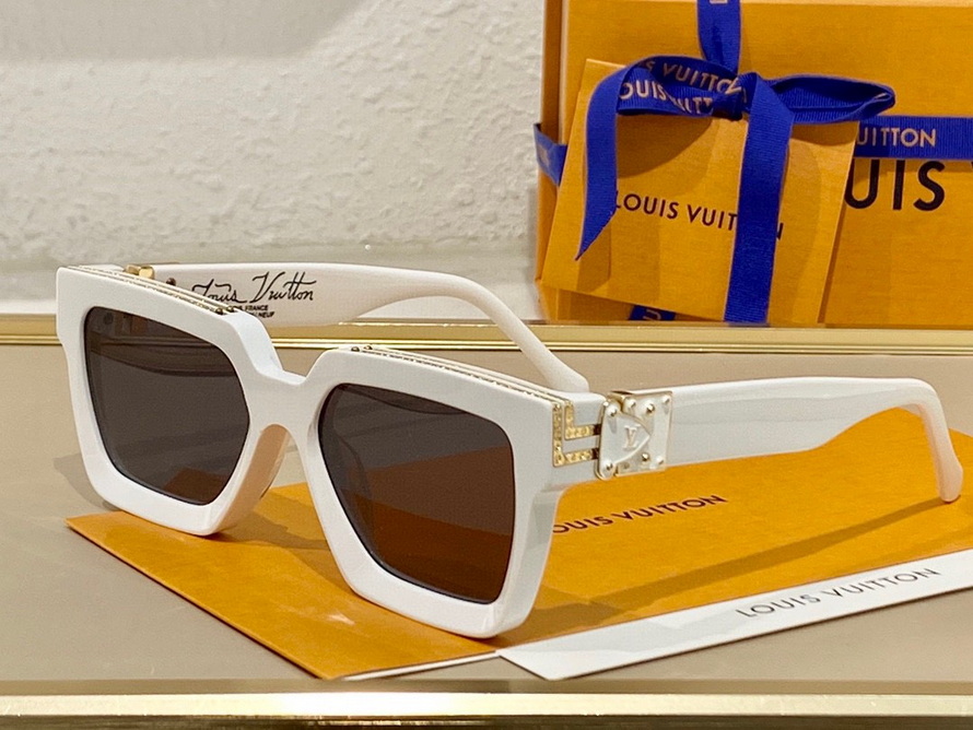 LV Sunglasses(AAAA)-2817